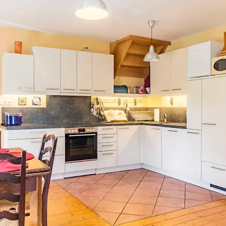 Ferienhaus Alte Fischerei _ Kapitaensstube Ostseeheilbad Zingst